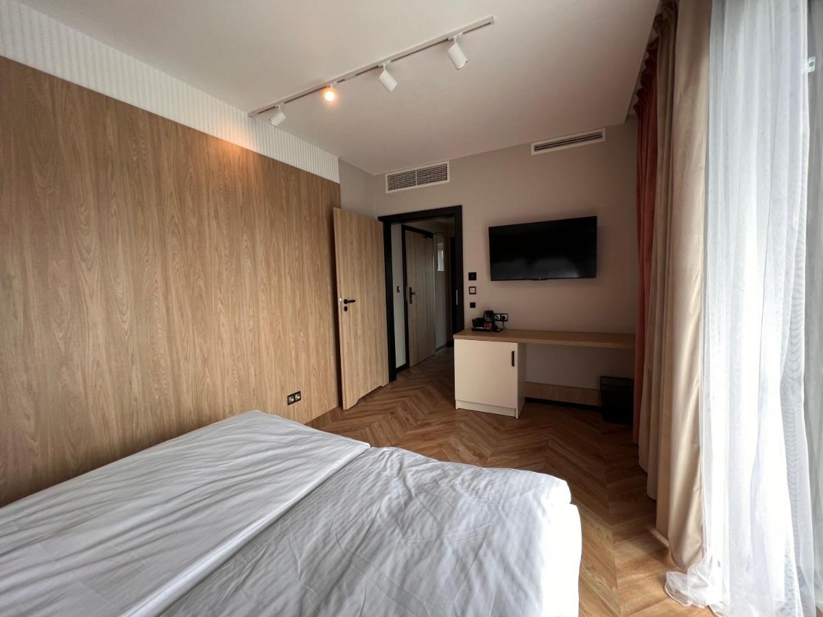 Resto Inn - Smart Apartamenty Blisko Energylandii Polwies Kültér fotó