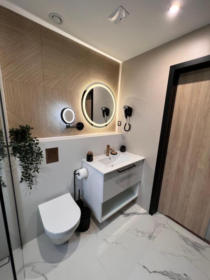 Resto Inn - Smart Apartamenty Blisko Energylandii Polwies Kültér fotó