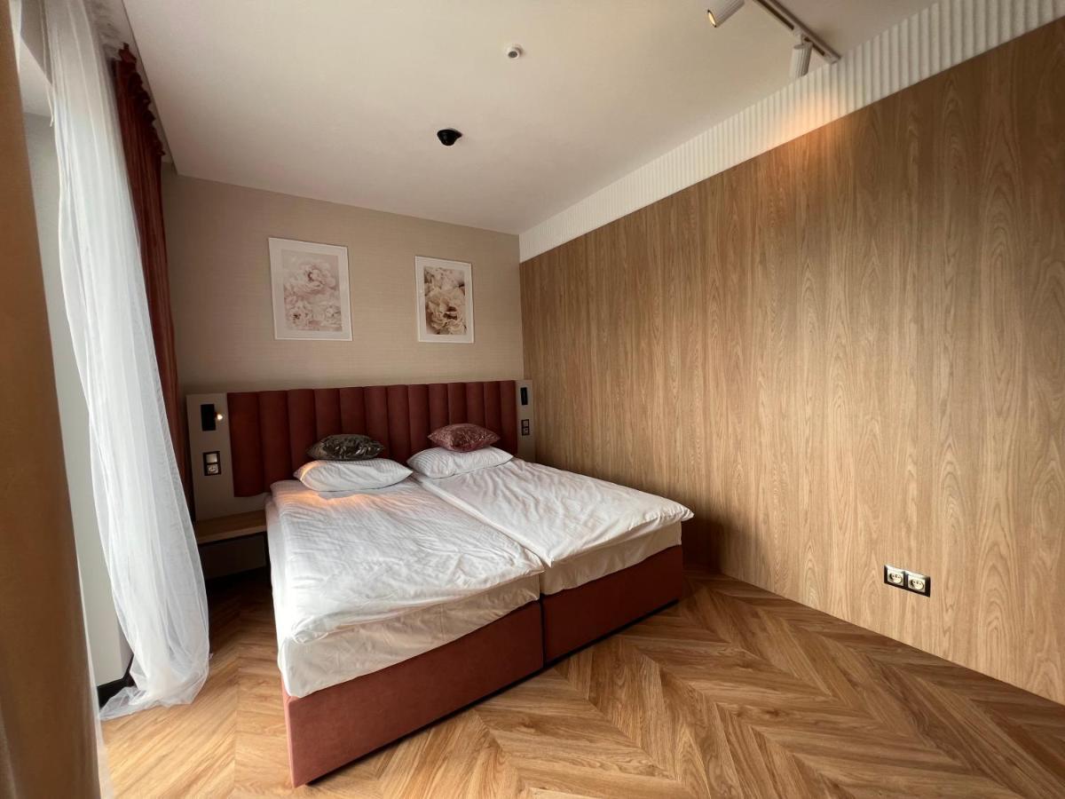 Resto Inn - Smart Apartamenty Blisko Energylandii Polwies Kültér fotó