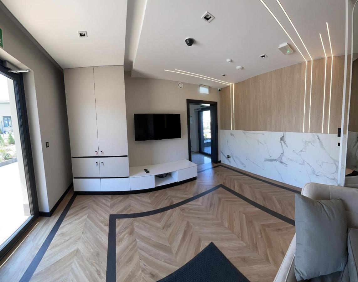 Resto Inn - Smart Apartamenty Blisko Energylandii Polwies Kültér fotó